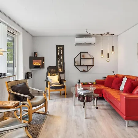 Stunning In With Kitchen Holiday home *